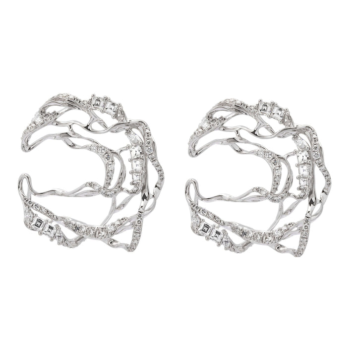 Diamonds Smoulder 18K White Gold Ear Hangers w. Diamonds