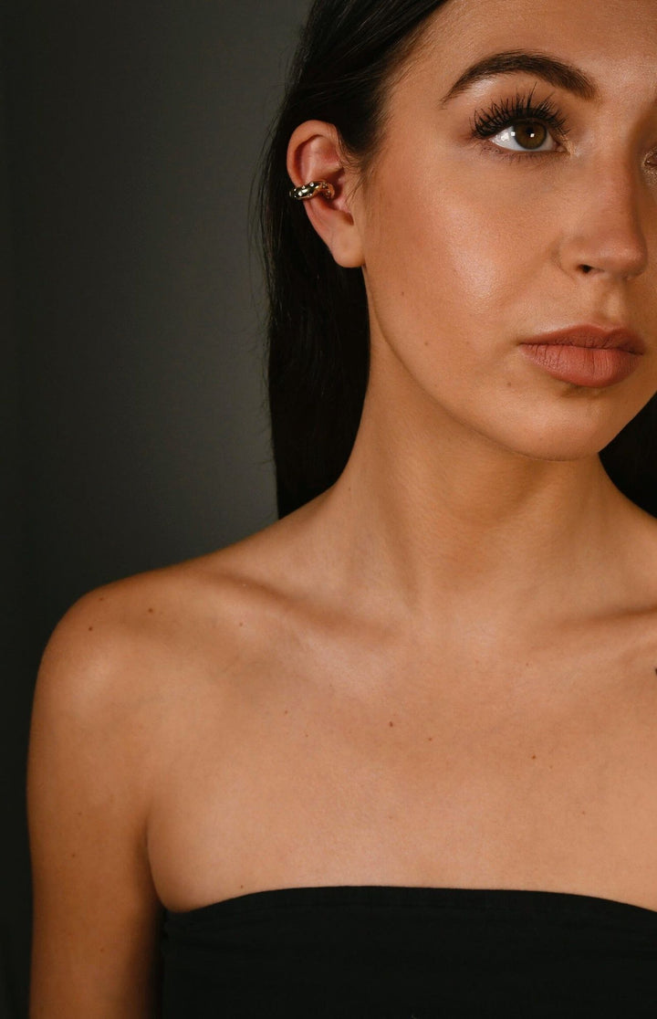 Starry 14K Gold Ear Cuff w. Diamond