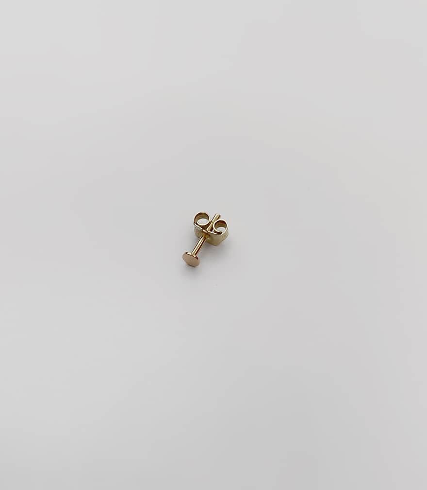 Trois 18K Fairmined Gold Stud