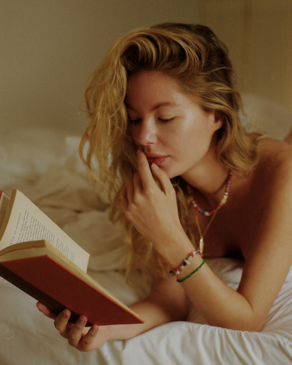 Tan Line Gold Platted Armband W. Grüne Jade