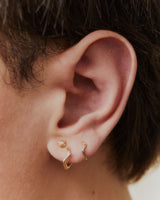 Twisted 6 14k Gold Huggie verdreht