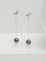 Elegante 18K Whitegold Ohrringe w. Perlen