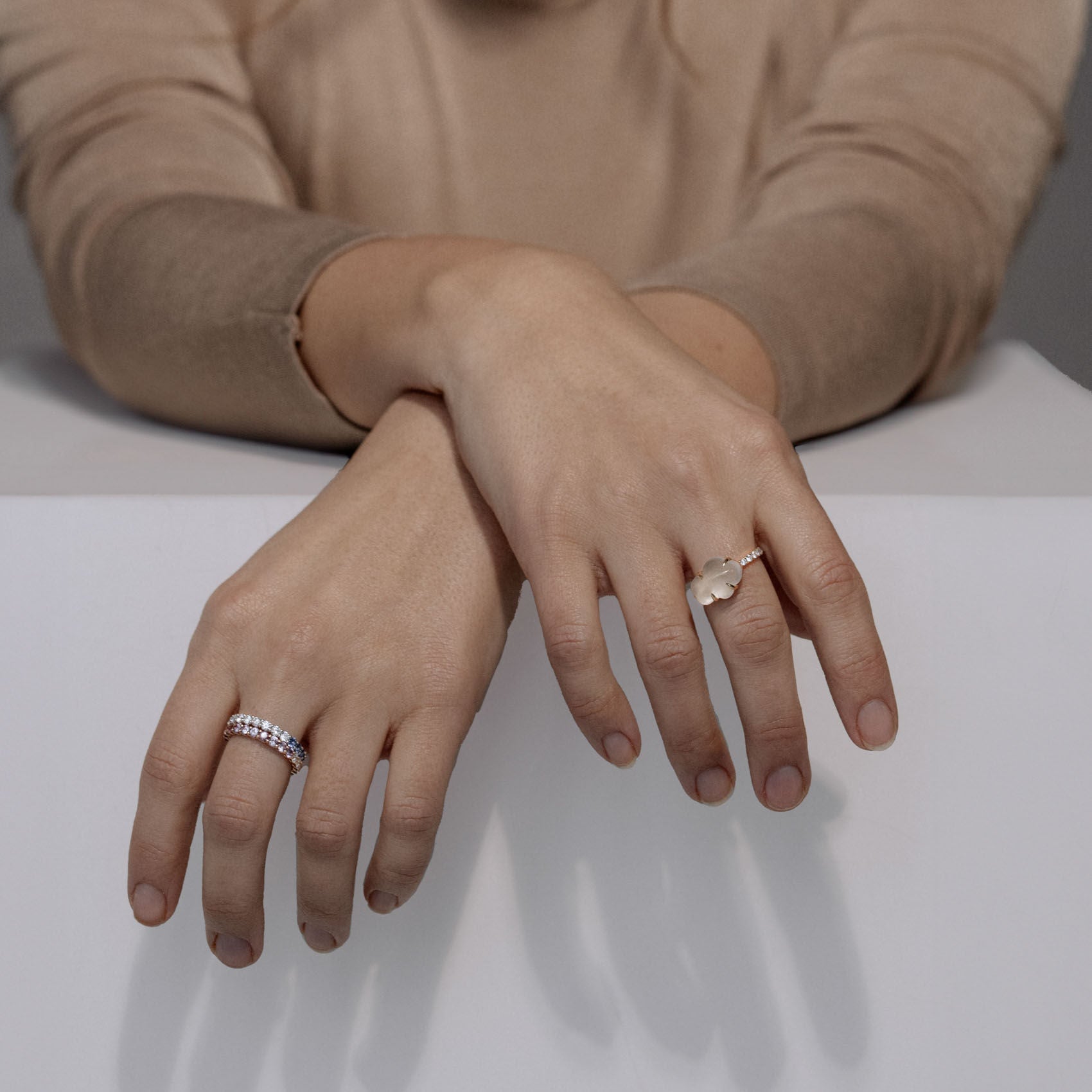 Cloud Pavé 18K Rosegold Ring w. Milkey Quartz & Diamonds