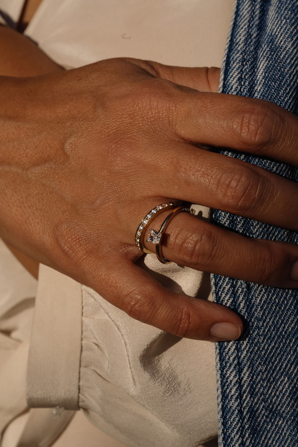 Amore die Ewigkeit, mutig 18k Gold Ring w. Diamanten