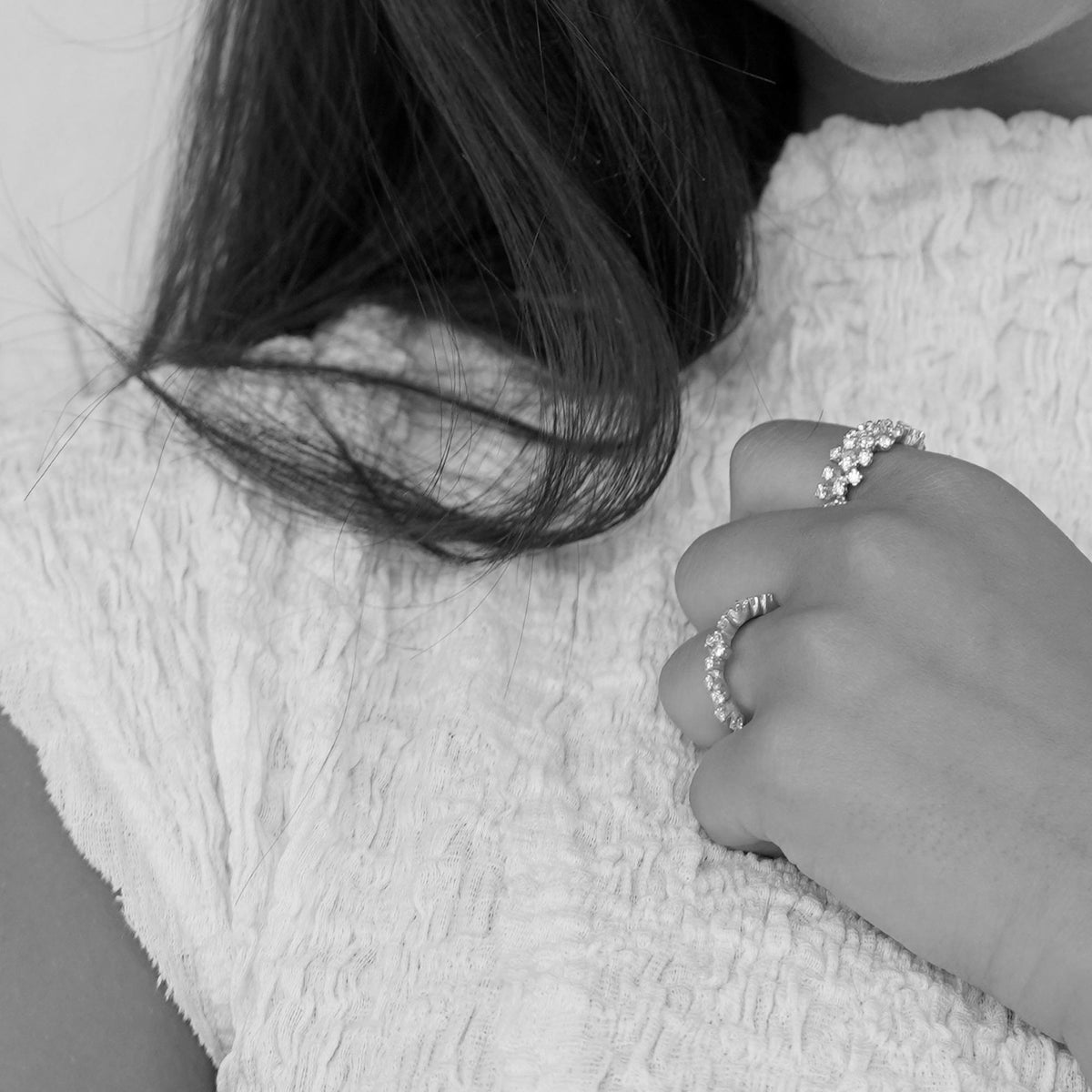 Frosty Halv Alliance 18k Hvidguld Ring m. Diamanter