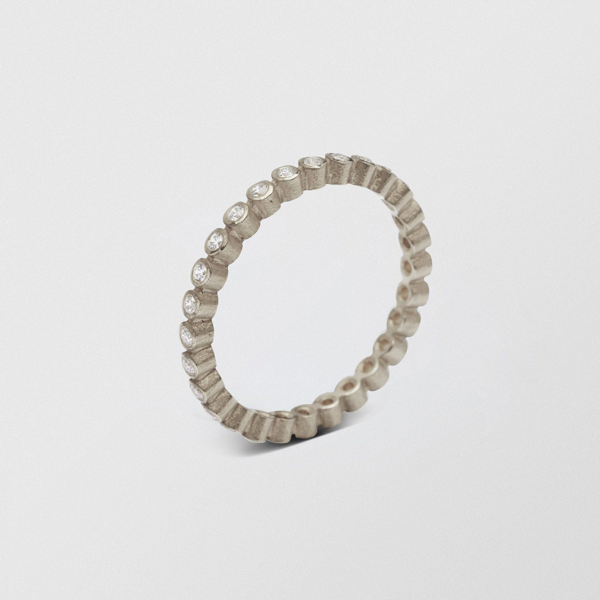 Ringo Full Eternity Low 18K White Gold Ring w. Diamonds