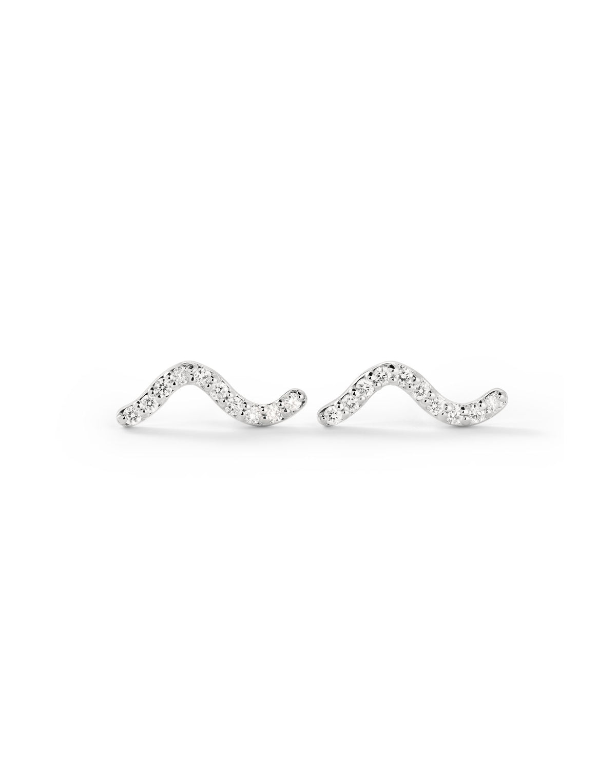 Wave Pavé 14k Whitegold Studs w. Diamonds
