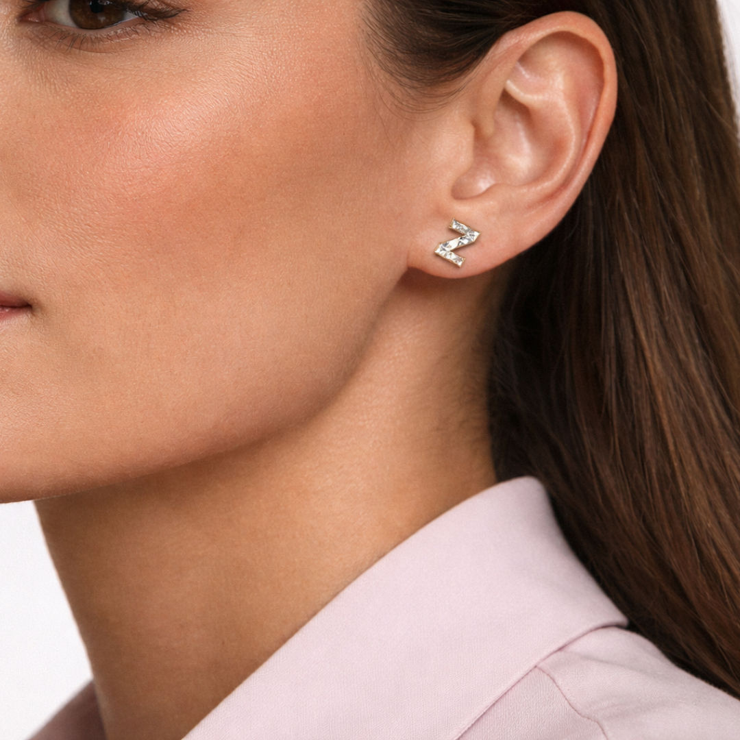 Alphabet Initial Z 18K Gold, Whitegold or Rosegold Stud Earrings w. Solitaire Lab-Grown Diamond