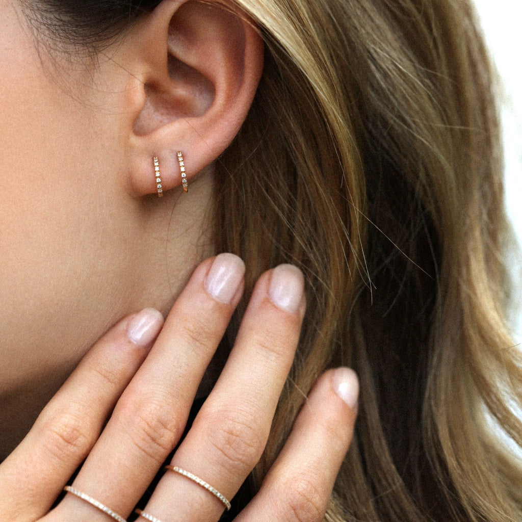 Dita Mini 18K Gold Hoop w. Diamonds