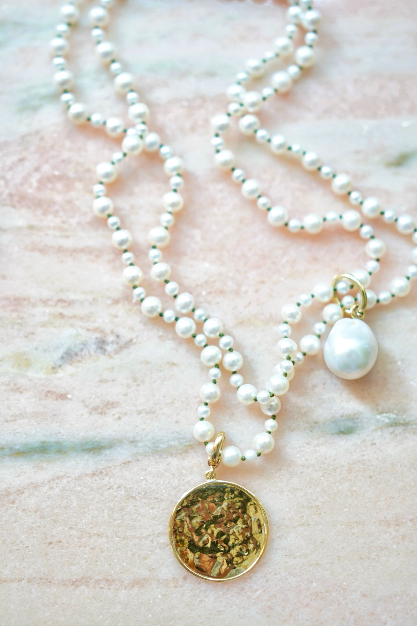 Pebble Pearl 18K Gold Necklace