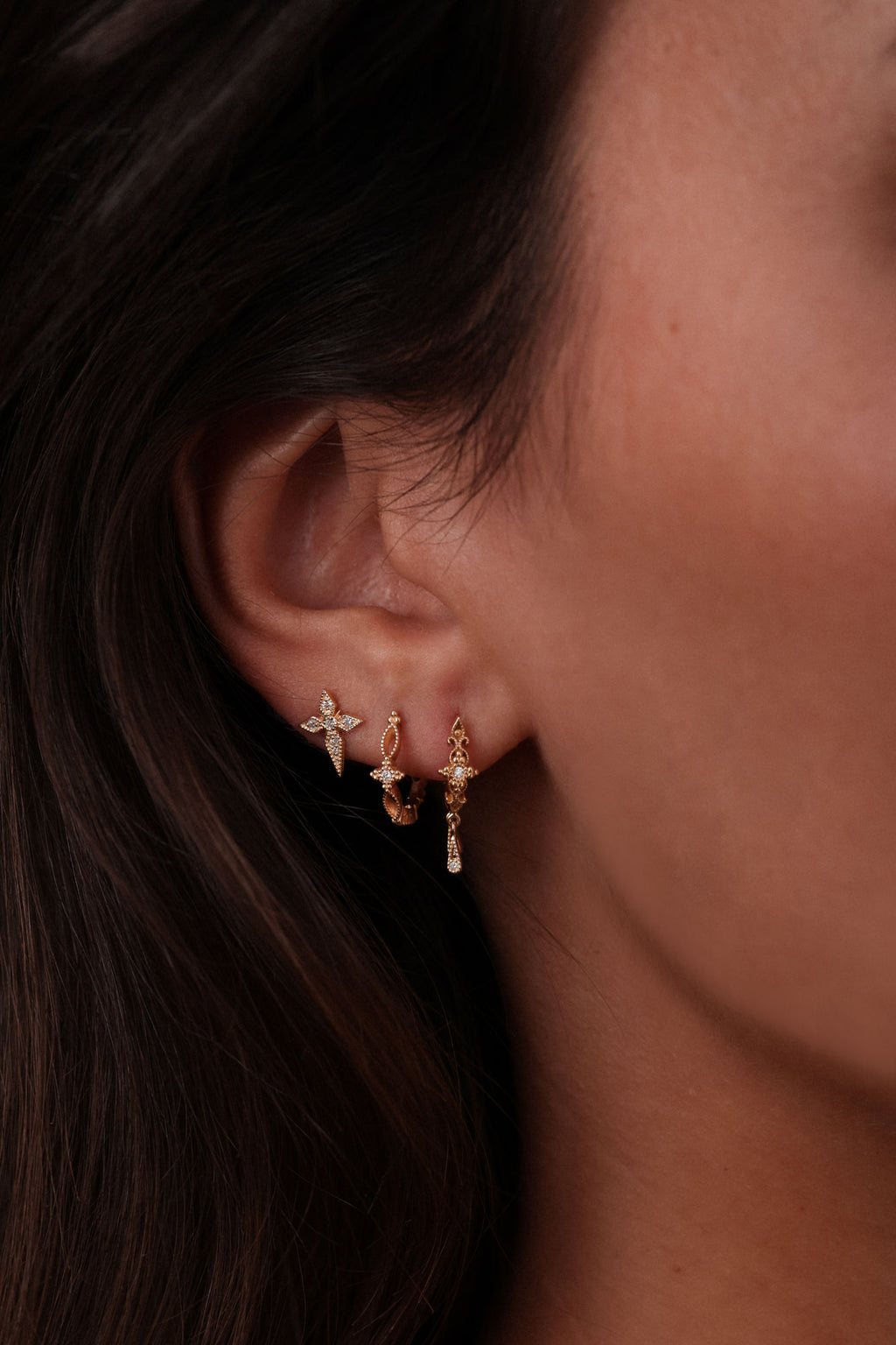 Saintes 18k Guld Ørestik m. Diamanter