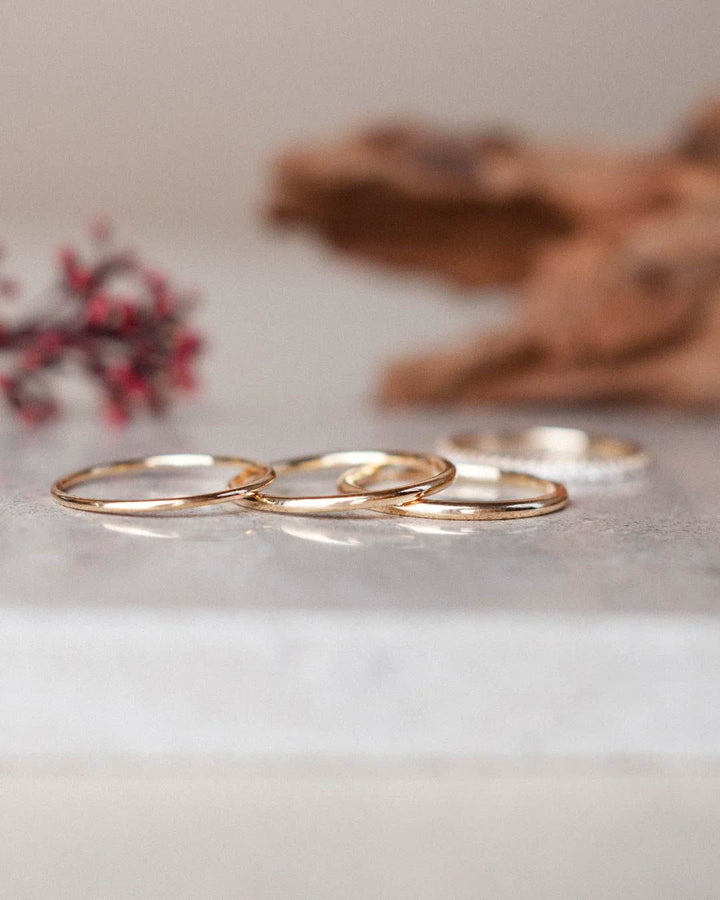 Round Goldie 1.3 mm 18K Gold, Whitegold or Rosegold Ring