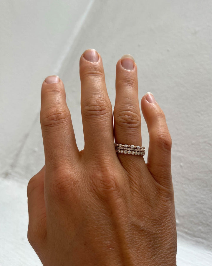 Jade Petite 18K Gold, Whitegold or Rosegold Ring w. Diamonds