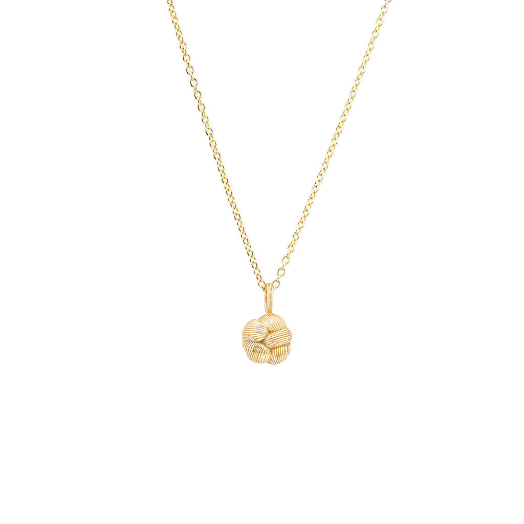 Savá 18K Gold Pendant