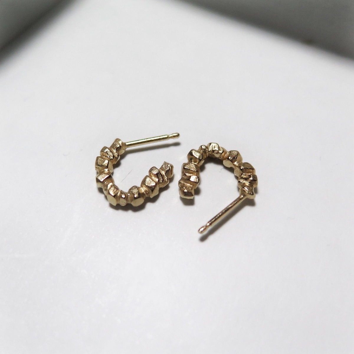 Small Nugget Huggie Hoop Gold