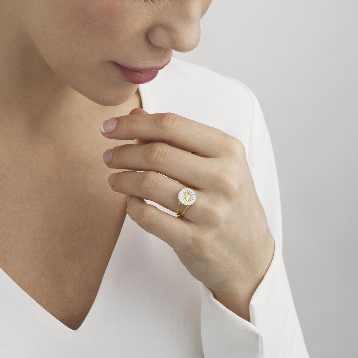 Daisy 11 mm. Gold Plated Ring