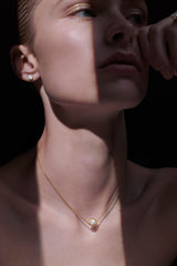 Solitär 18K goldene Ohrstecker I Diamanten