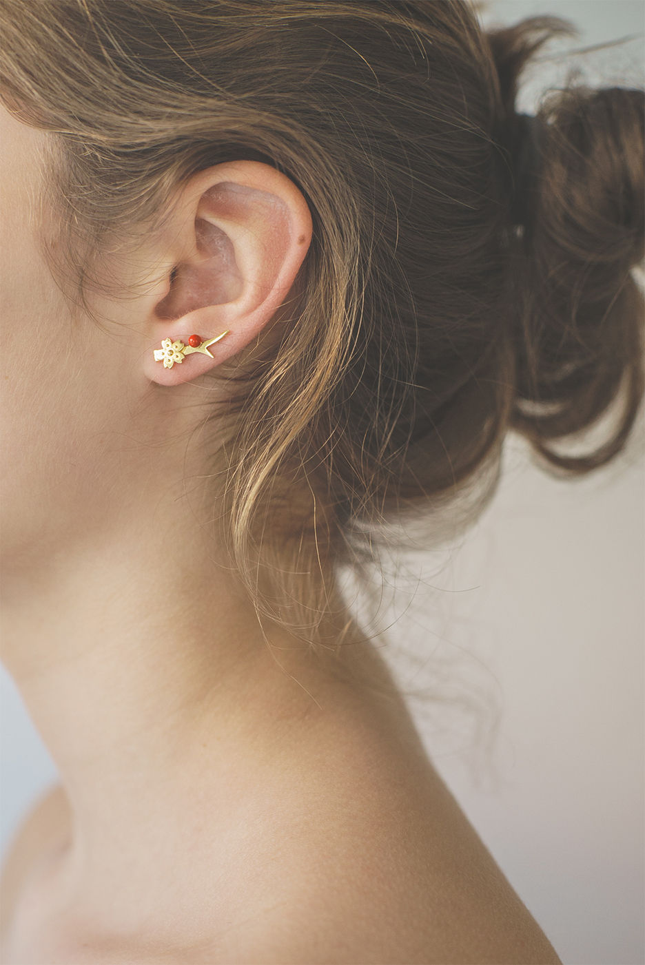 Sakura Gold Plated Stud w. Coral