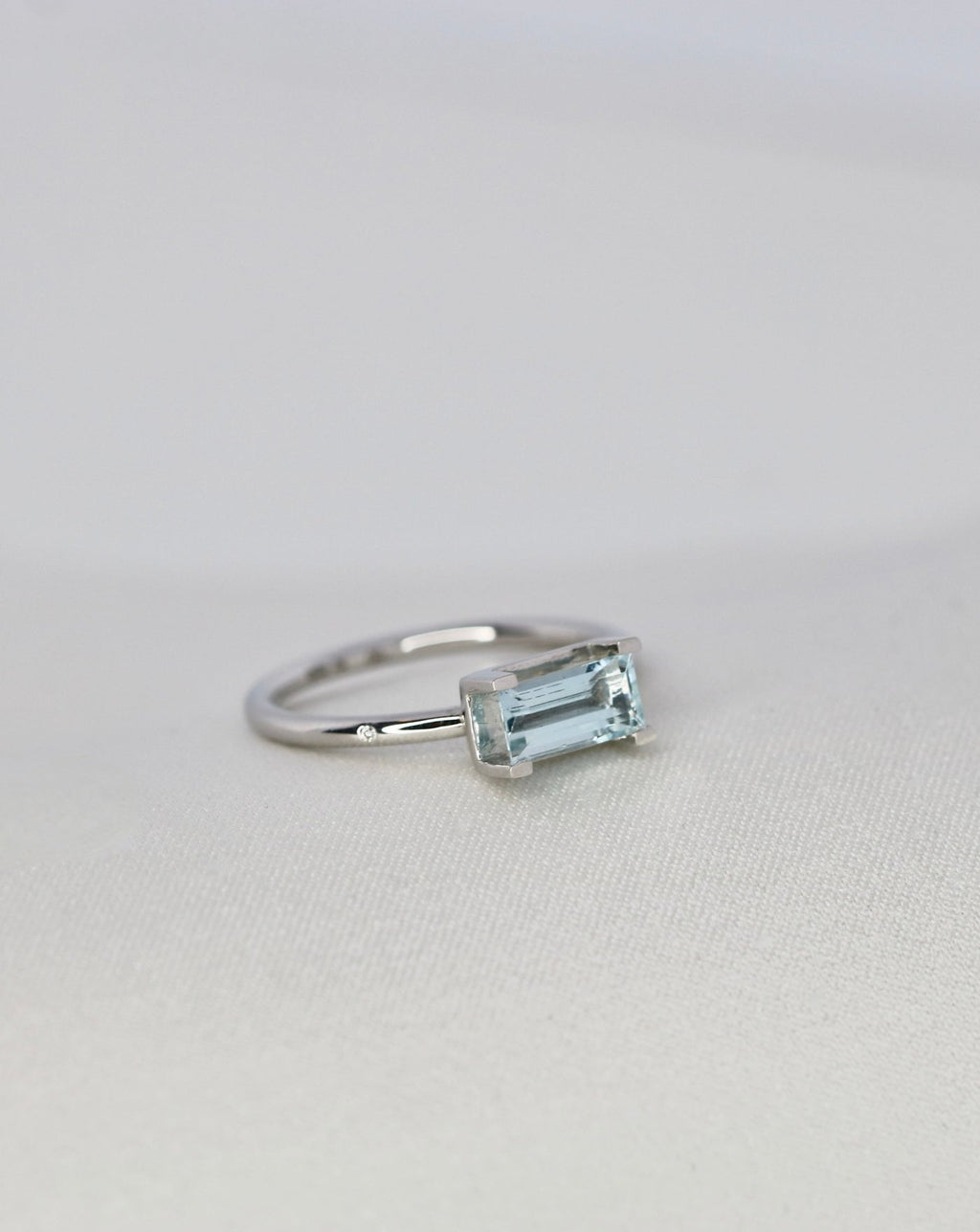 Nord Blue 18K Whitegold Ring w. Aquamarine & Diamond