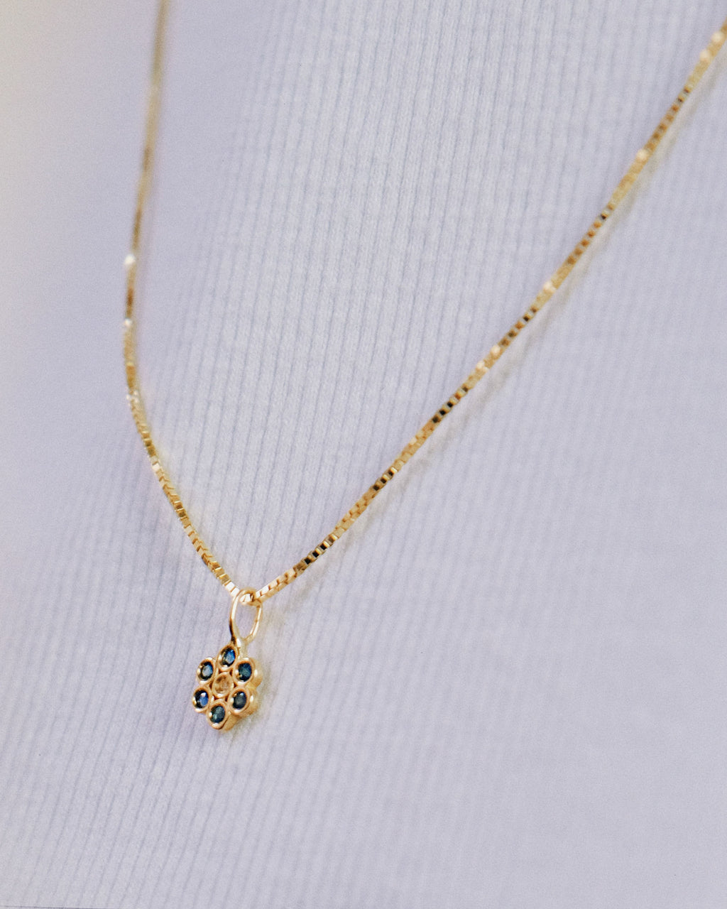 Forget Me Not Flower 18K Gold Pendant w. Topaz