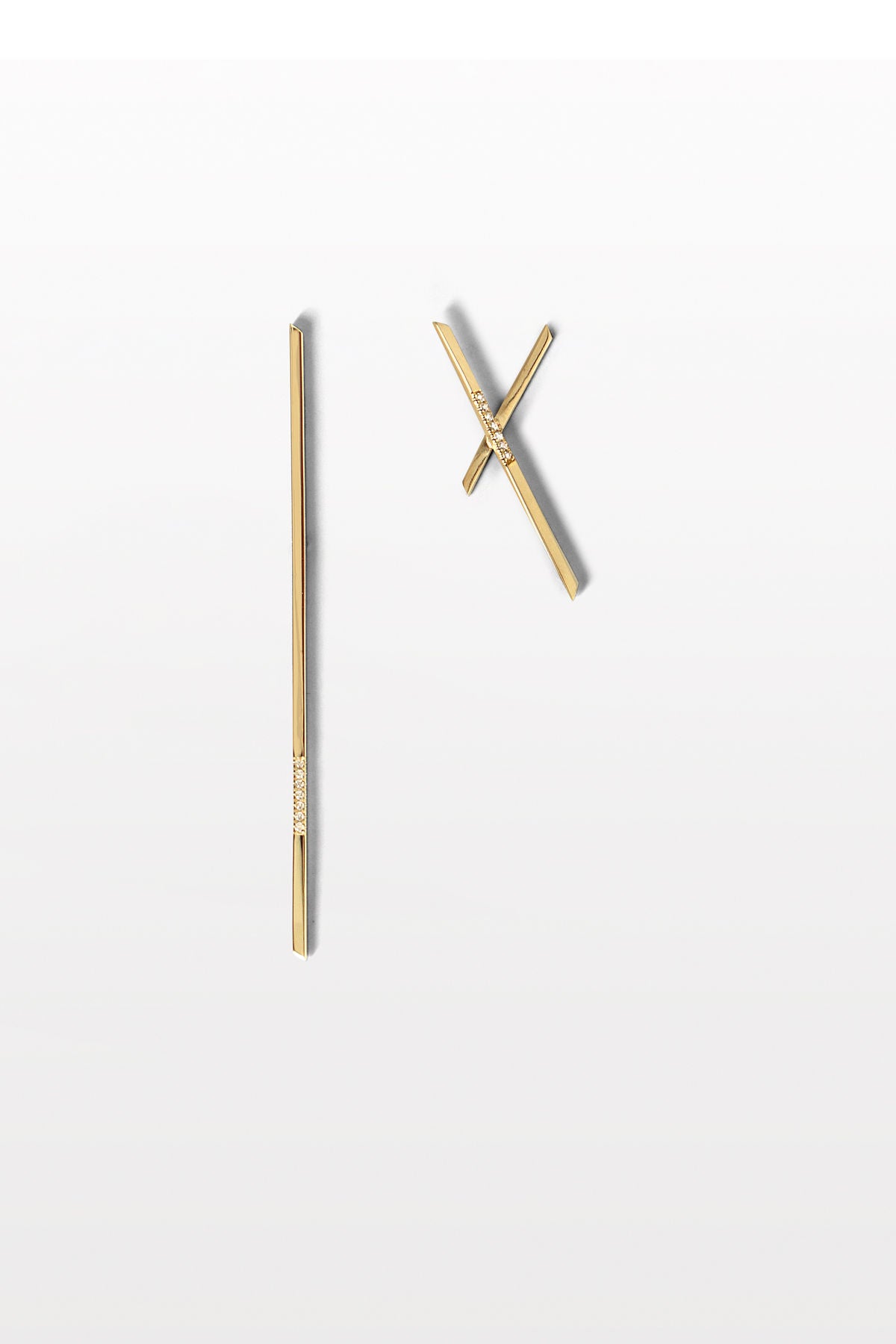 Anthology 14 18K Gold Earrings w. Diamonds