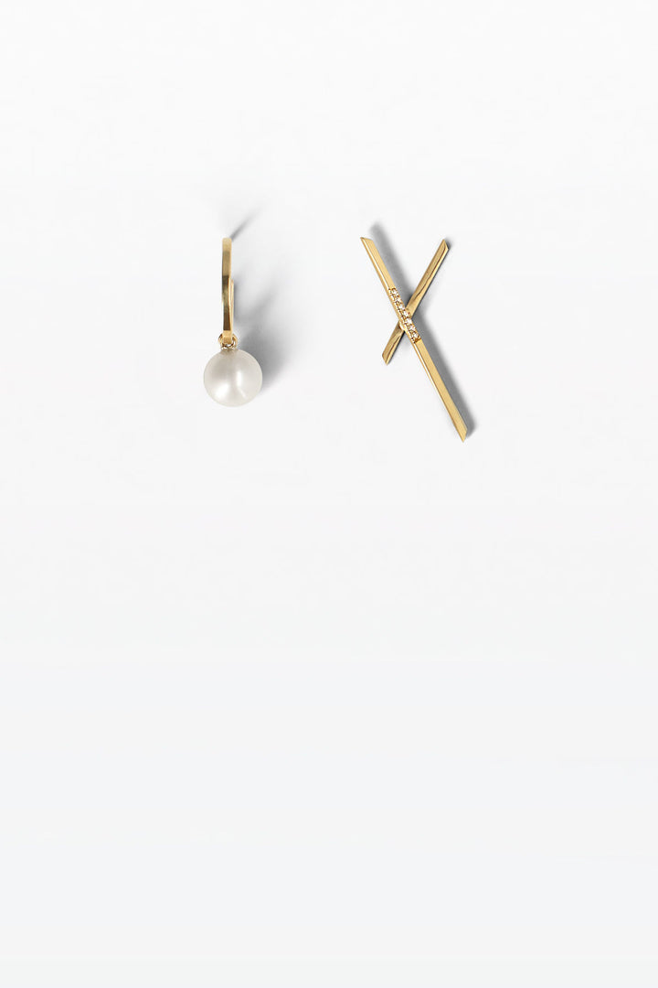 Anthology 15 18K Gold Earrings w. Pearl & Diamonds