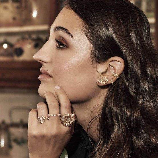 Parallel Large 18K Gold, Rosegold or Whitegold Ear Cuff w. Diamonds