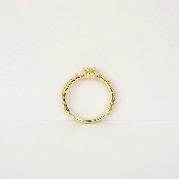 Candy Sweet Yellow 18K Gold Ring w. Sapphires