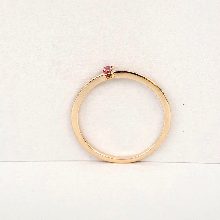 Essential Spring 18K Rosegold Ring w. Sapphire