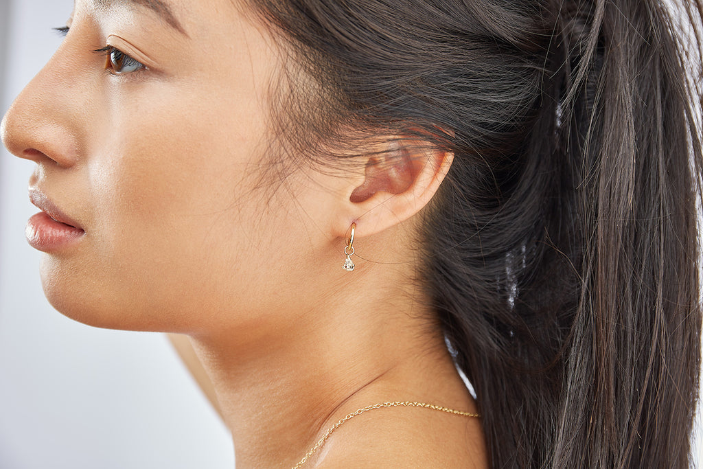 Nugget Ocean 9K Gold Hoops w. Diamonds