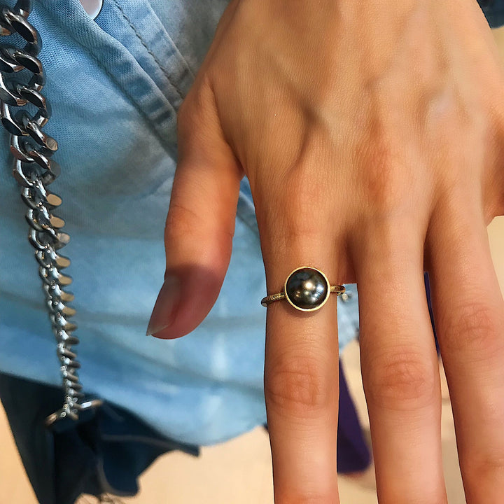 Small Pacific 18K Guld Ring m. Grå Perle
