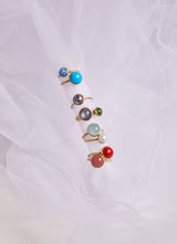 Small Pacific 18K Gold Ring w. White Pearl