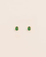 18K schlichte goldene Ohrstecker I Grüner Smaragd