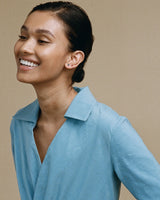 18K schlichte goldene Ohrstecker I Grüner Smaragd