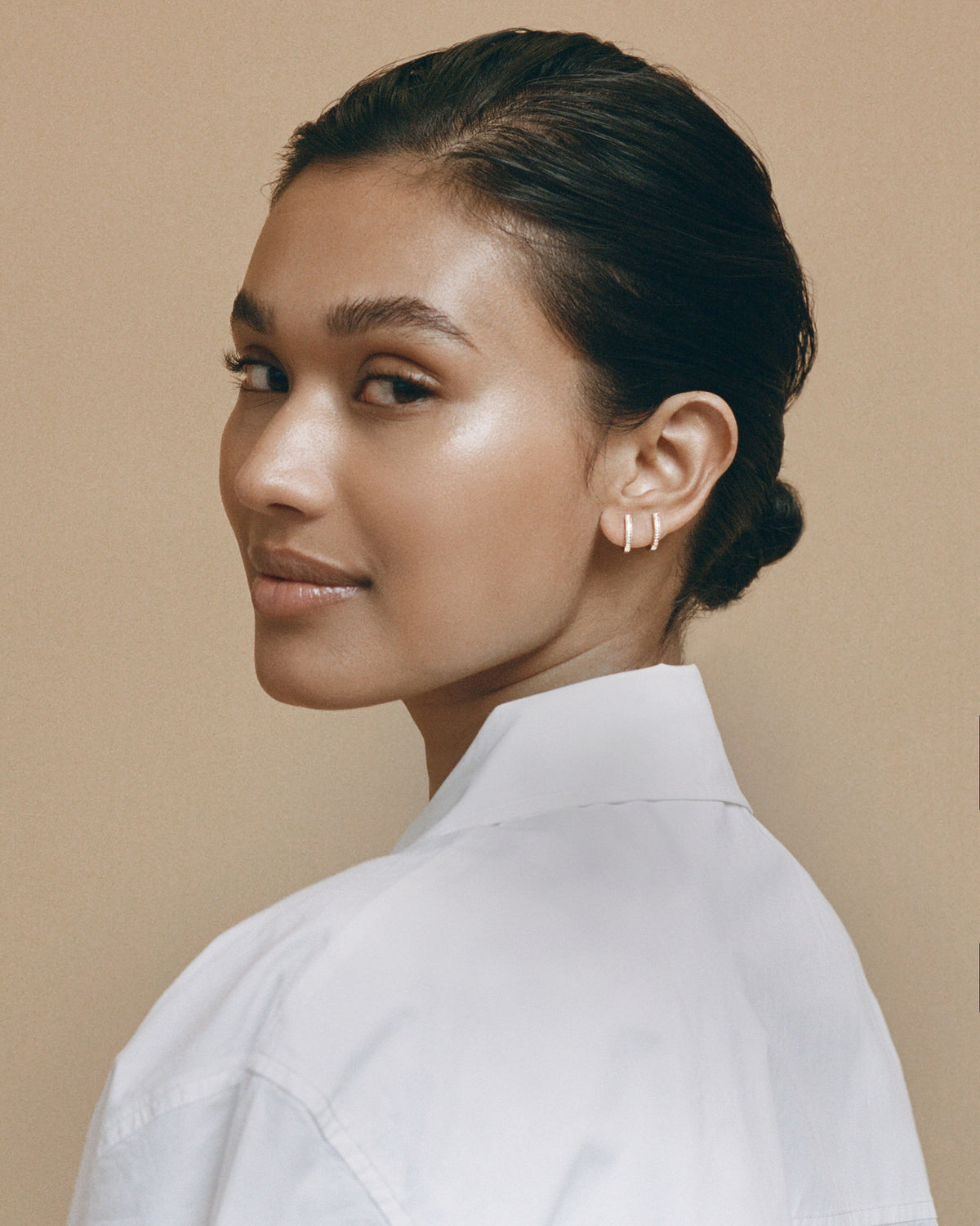 Hoops aus 18K Gold I Weiße Diamanten