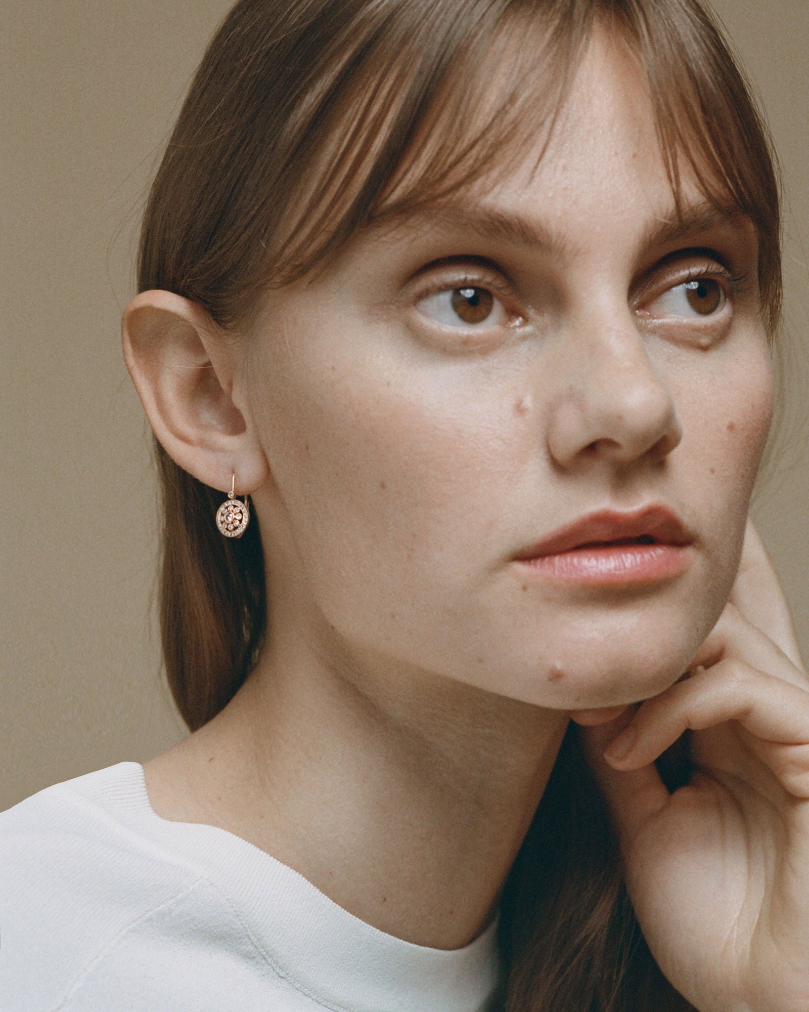 Leverback 18K Gold Earrings w. Diamond