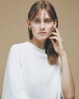 Leverback 18K Gold Earrings w. Diamond