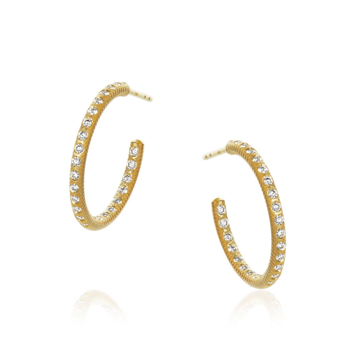 Medium Esme Galaxy Hoops aus 18K Gold I Diamanten