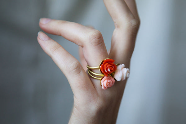Champagne Moment 18K Gold Ring w. Coral