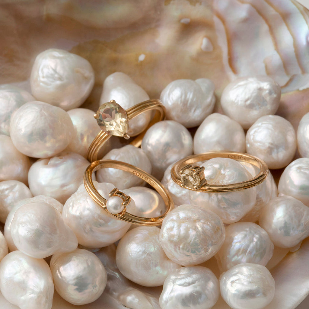 Unicorn 18K Gold Plated Ring w. Pear shaped Quartz