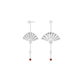 Hanging Fan Silver Earrings w. Pearl & Coral