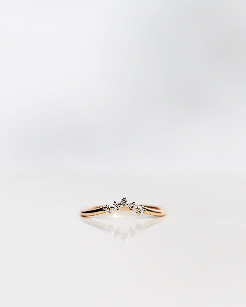 Five Diamond Triangle 18K Gold, Whitegold or Rosegold Ring w. Diamonds