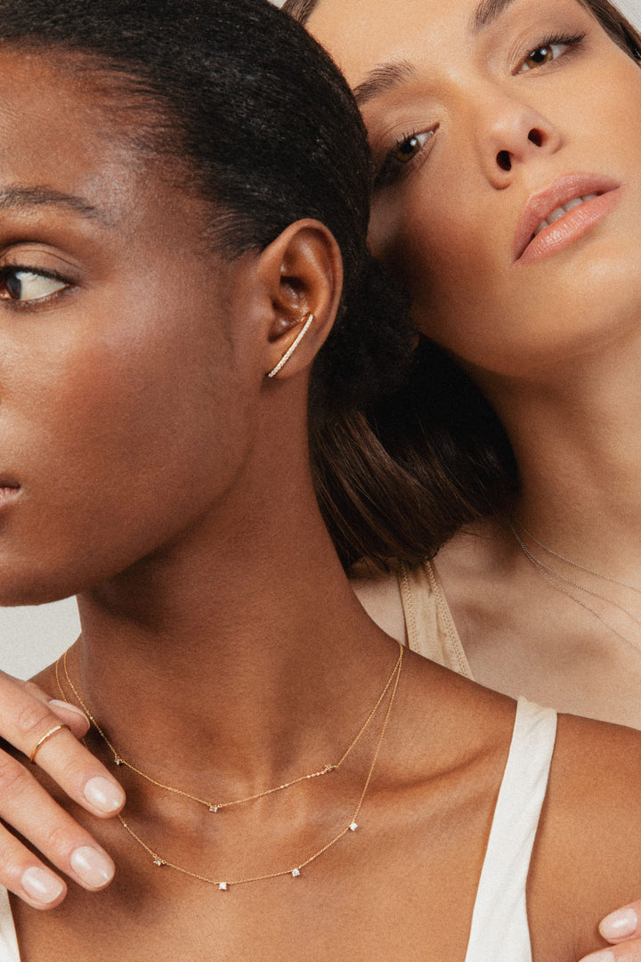 Fived 18K Gold Necklace w. Lab-Grown Diamonds