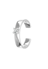 One 8K Whitegold Ear Cuff w. Lab-Grown Diamond