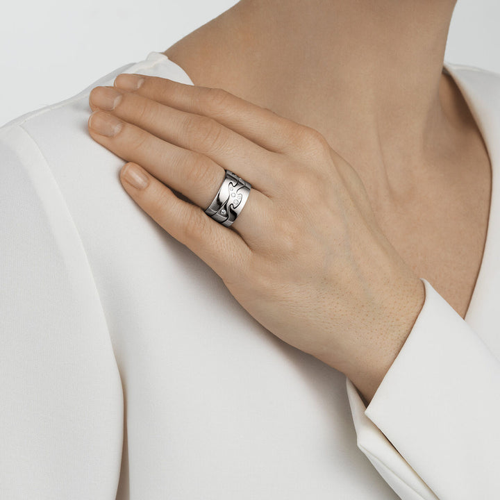 Fusion Centre 18K White Gold Ring w. Diamonds