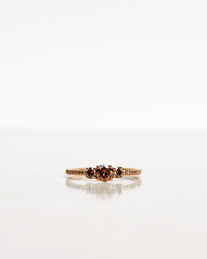 Greta Chokolade 18K Guld, Hvidguld eller Rosaguld Ring m. Diamanter