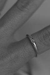 Elisa 18K Gold Ring w. Blue Sapphire