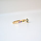 AUSVERKAUFT Monara Kola Goldring aus 18K I Saphir & Tsavorit