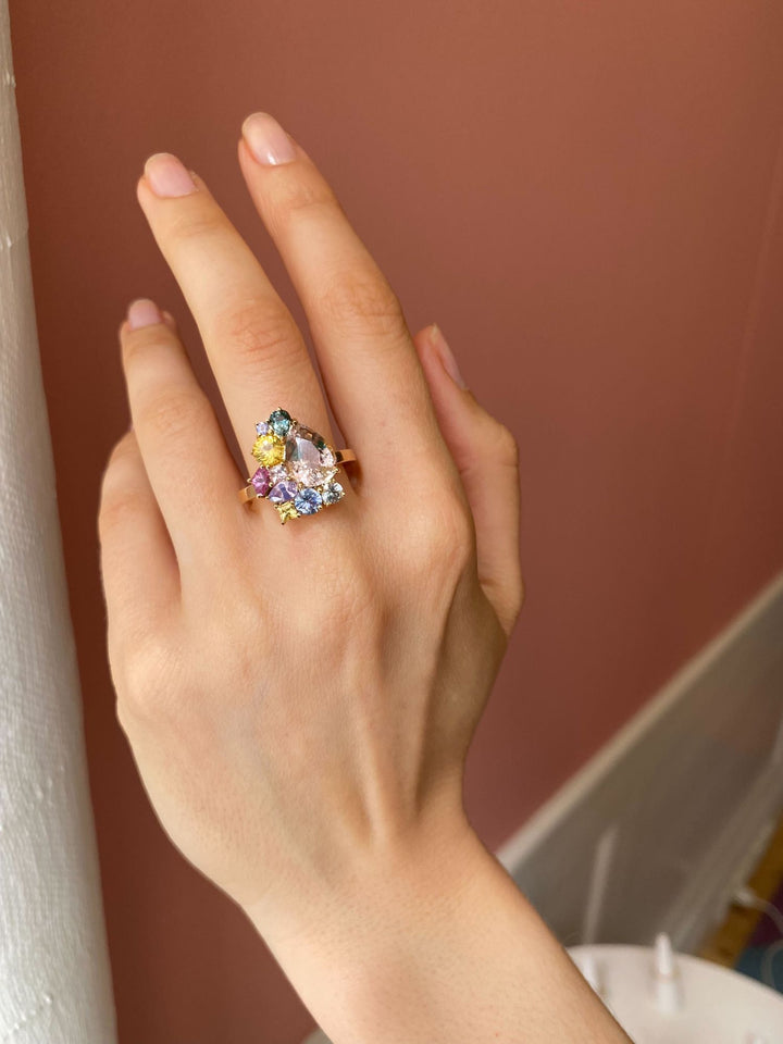 Monara Desi 18K Gold Ring w. Tourmaline, Sapphires & Tanzanite