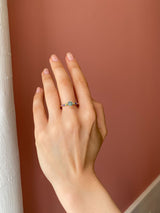 AUSVERKAUFT Monara Kola Goldring aus 18K I Saphir & Tsavorit